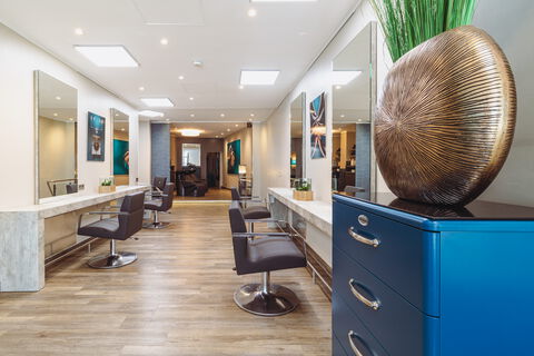 Bfriends Friseure - Hair salon Berlin - Nürnberger Straße